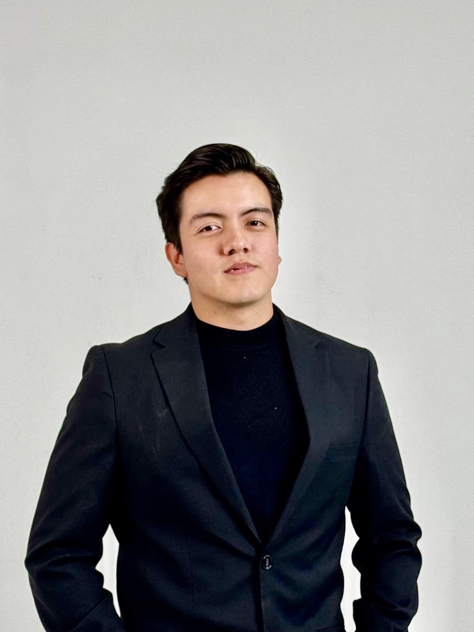 José Bonilla, CEO y Fundador de b-viral, agencia de marketing digital en El Salvador